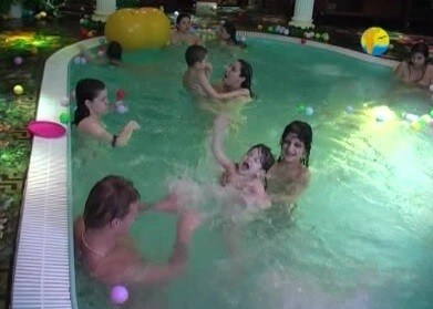 Naturist Freedom: Castle Fantasia - Nature is considered the bodys natural clothing