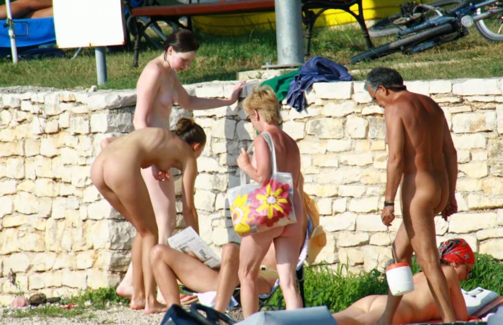 Nude Duet Girls Rail Climb Photo Set - Human nature in its original form