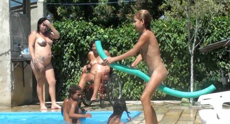 Oceanic Backyard Noon # 1 Full HD - Nudism promotes respect for the environment