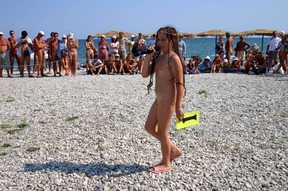 Naturist Mic Speech photos - Naturism teaches respect for ones body and its beauty