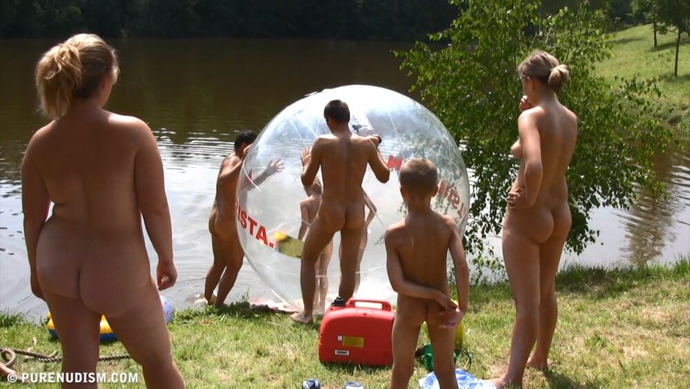 Aqua Nude Relaxation Full HD - Naturism and nudism are a path to inner freedom