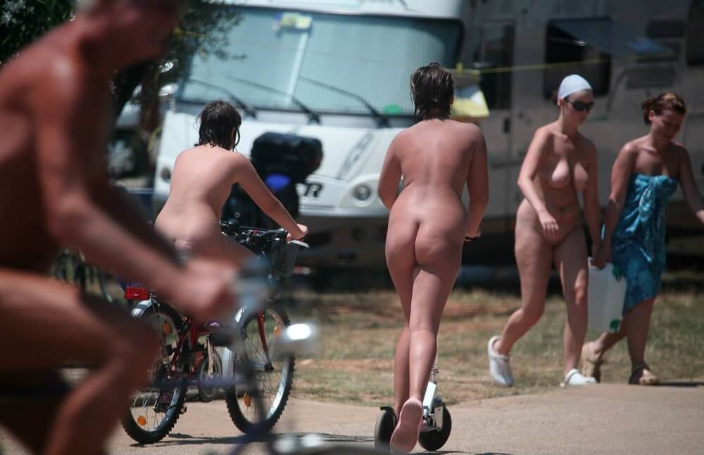 Park Misc Walks pics - Nudism promotes psychological and physical well-being