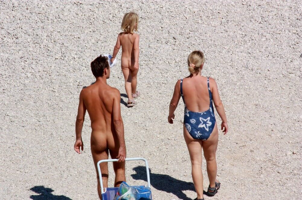 Beach Voyage Nudism Life pics - Spiritual and physical harmony are essential in nudist culture