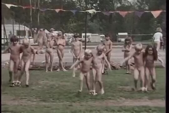 Educating Julie (1984) - The naked body is an expression of freedom