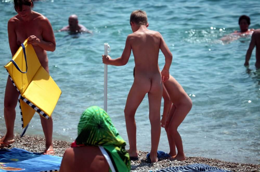 Water Camp pics - In naturism, sincerity and honesty are valued