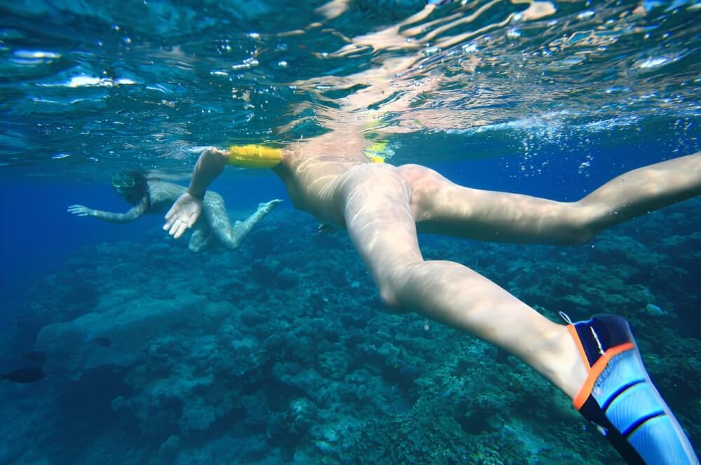 Nudism on the Red Sea photo gallery - Family nudism in the 21st century