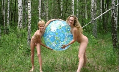 Crimea Family Sand Profile photo gallery - Nudism strengthens friendships and mutual respect