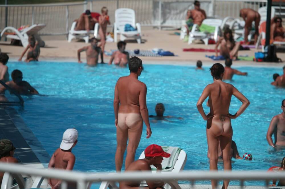 Pool-Shore Group Exercise - Differences between nudists and naturists