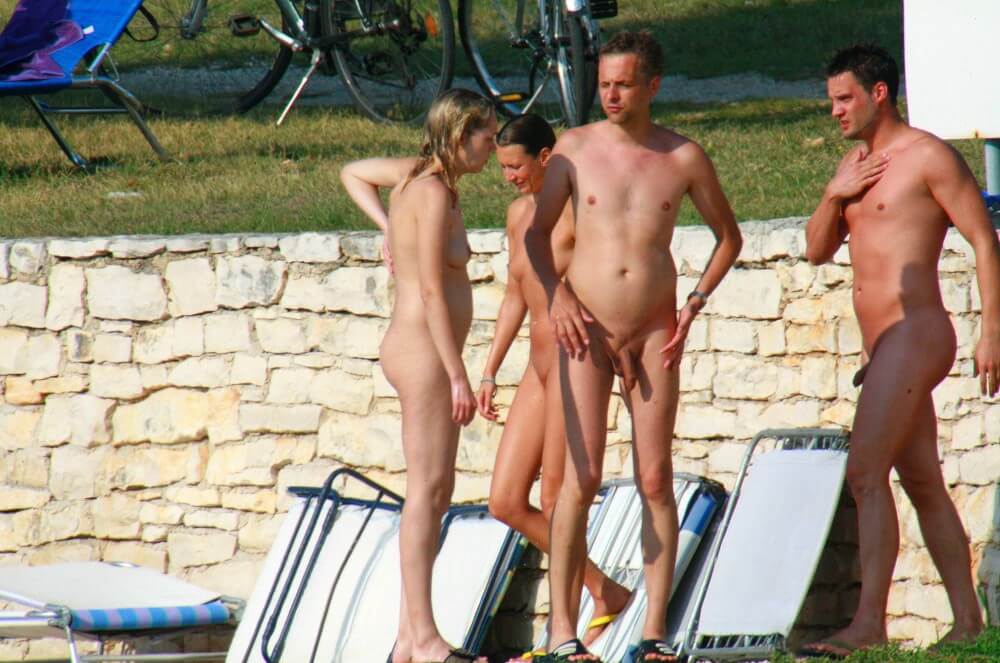 Ula FKK Couples Profile pics - Nothing kept the clothes on my body