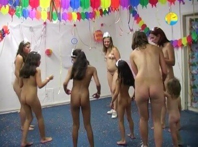 Naturist Freedom: Princess - Taking Off Ones Clothes