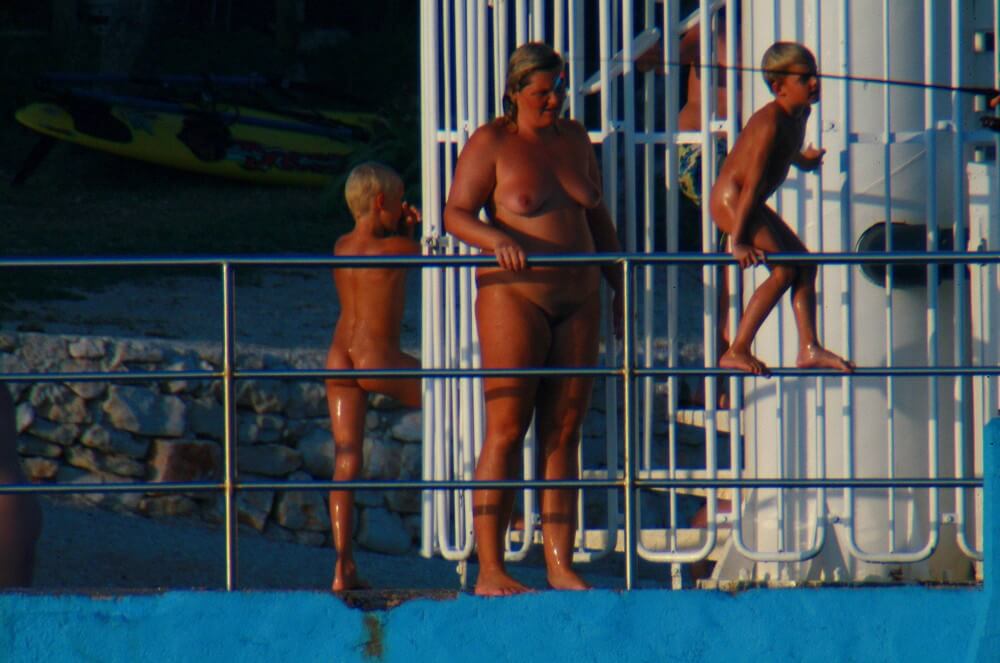 Uka FKK Water Play - Travel with elements of naturism