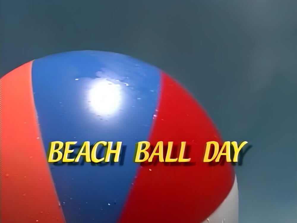 Enature- Beach ball day - Nudists value simplicity and openness