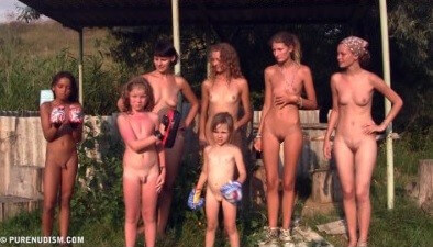 Coastral Paradise Full HD - Naturism and society
