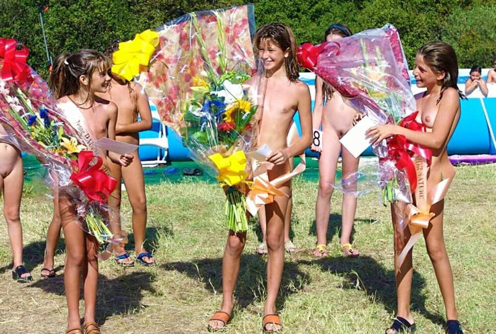 Nudism photo gallery # 2 - Clothing is a barrier for a nudist