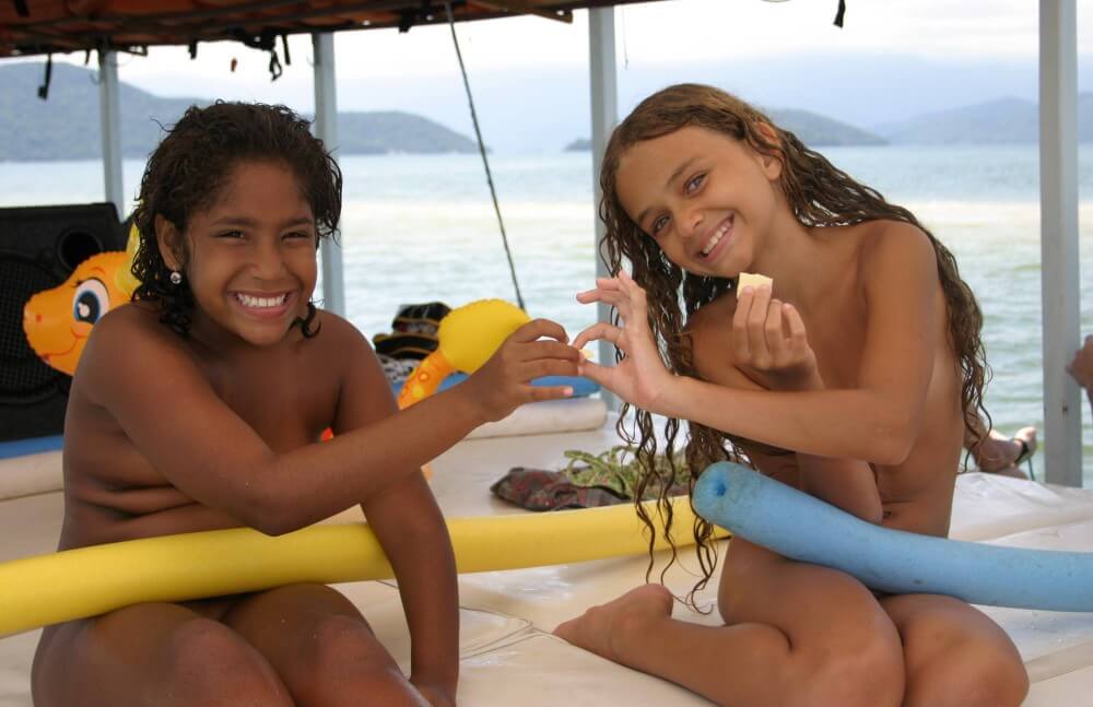 Brazilian Boating Girlfriend pics - Love for oneself and nature as the foundation of naturism