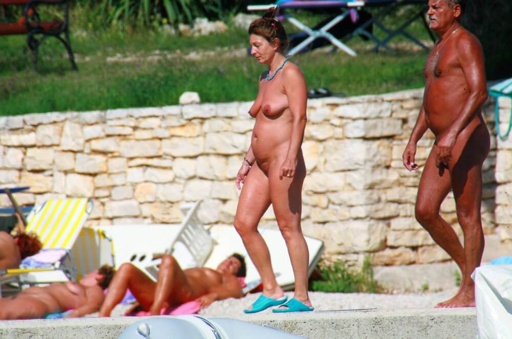 Ula FKK Wall-Side Passby photos - Nudism and naturism help overcome prejudices and fears related to physical appearance