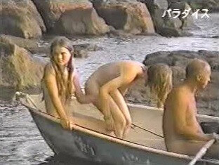 Karelian lake - Nudism fosters trust if you are sincere
