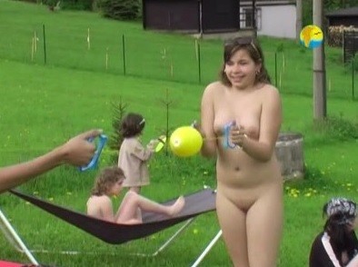 Naturist Freedom: Meadow - It is a way to strengthen inner harmony and peace