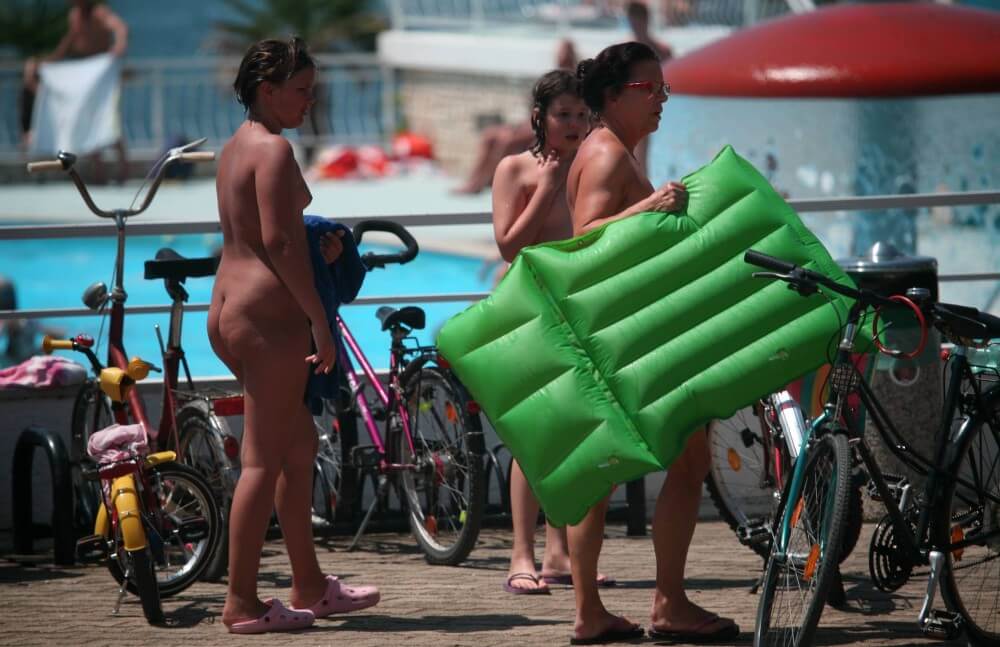 Outdoor Pool Sideliners pics - Belief in oneself and ones own strengths are important qualities for practitioners of naturism and nudism