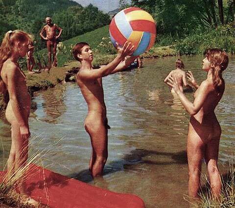 Vintage nudism photos - The practice of nudism helps overcome insecurities and overcome fears