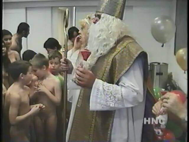 Helios Natura: Grandmas Christmas Party - Nudism teaches us to appreciate the present moment