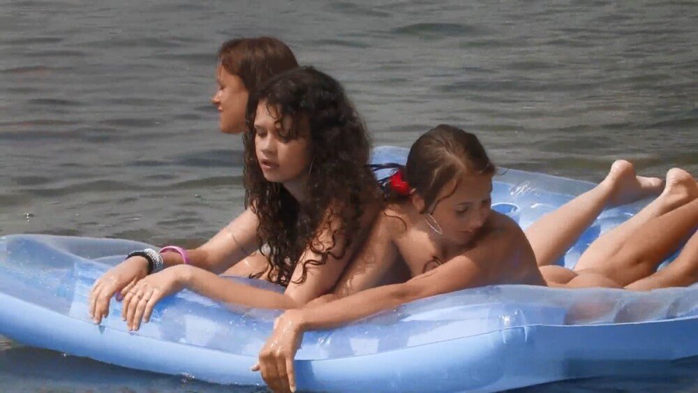 Body Art Nudist Beach 3 Full HD - Family naturism in the modern world