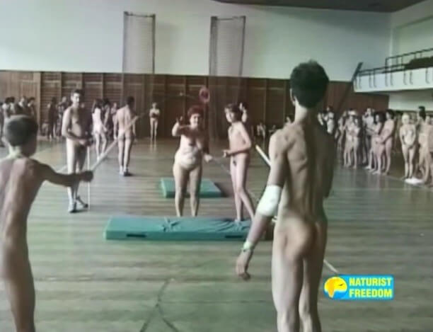 Helios Natura: FKK Fumbling and Tumbling - Ordinary people as naturists