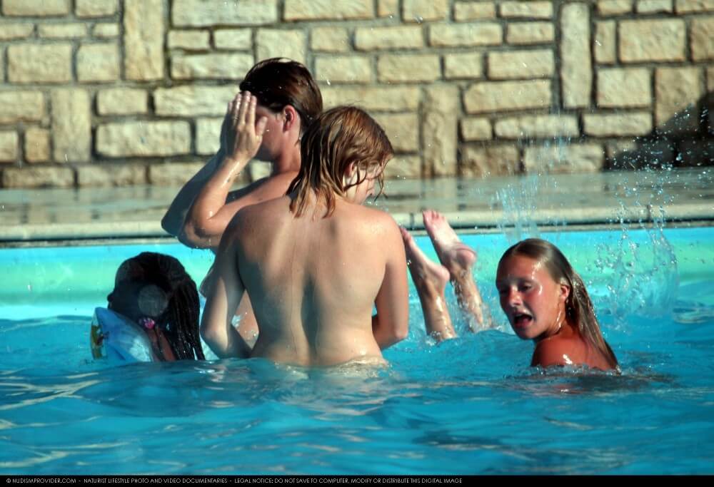 FKK water locations set 22 - Ordinary people as naturists