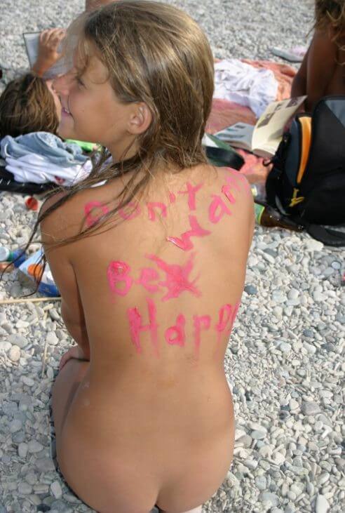 Osez vivre nu… Documentary naturism - Nudism and naturism value harmony and balance